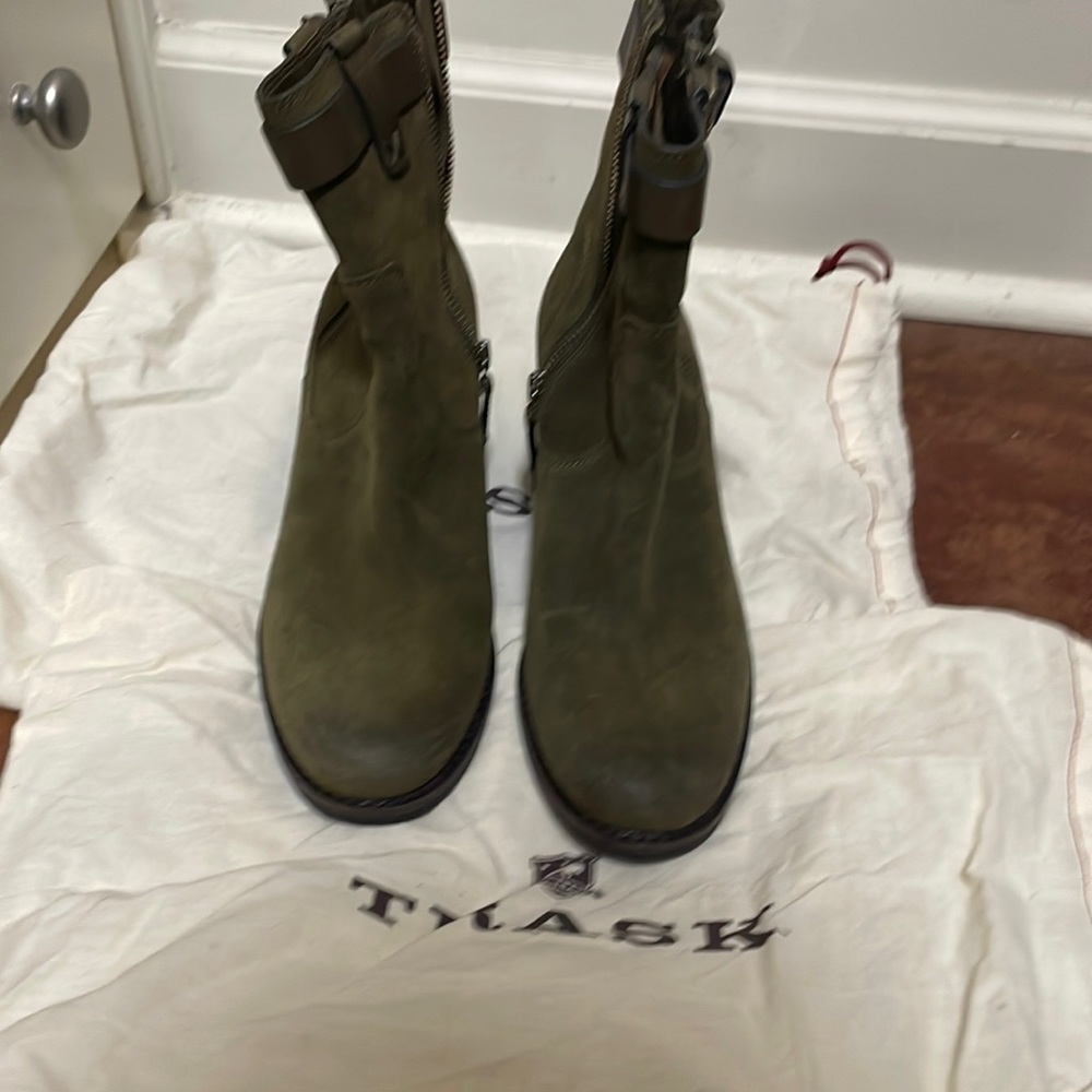 Trask booties in olive green. Never worn.